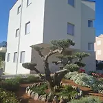 Apartment Monami- Mia *