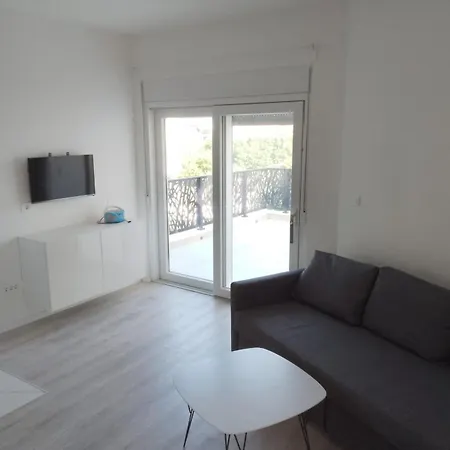 Monami- Mia شقة فوديس