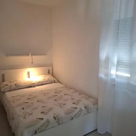 Monami- Mia * Vodice