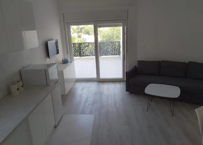 Monami- Mia * Vodice